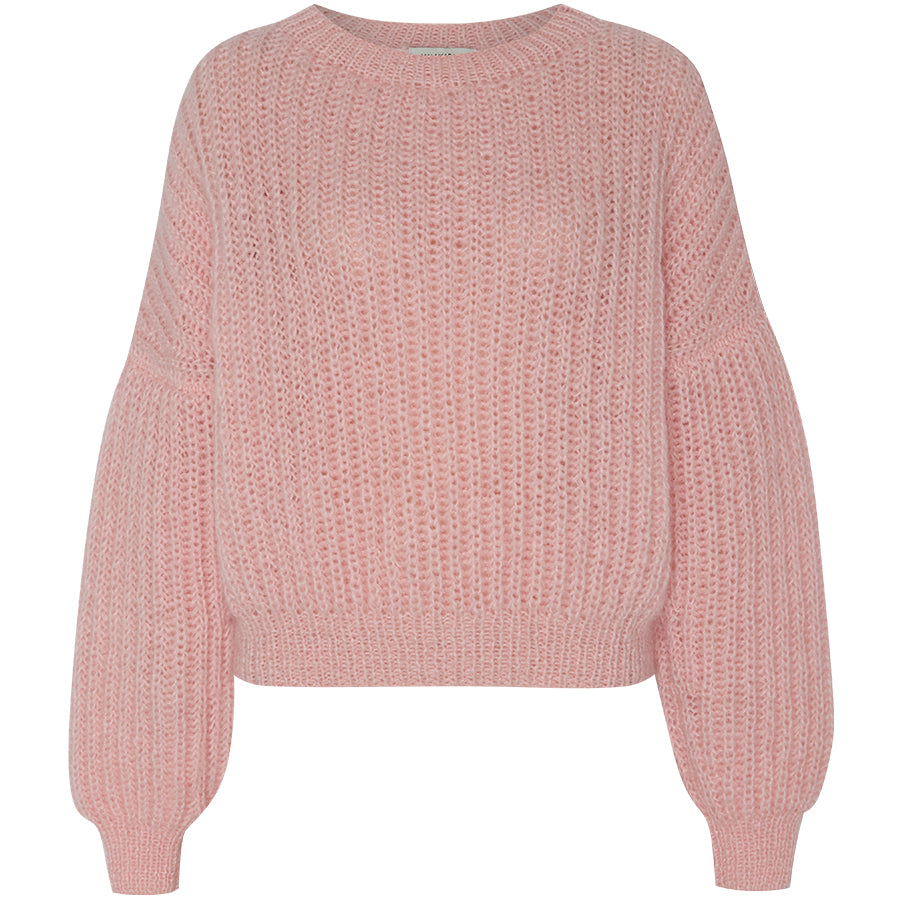 MALAIKARAISS Pullover in rosa, Damenmode, nachhaltige Damenmode, Damenoberbekleidung, Pastellfarben, fairer Sommerpullover, leichter Sommerpullover, Mohair, handgefertigter fairer Pullover, Damen Strickmode fair, eco-friendly, female empowerment, fair, handcrafted, shop now- the wearness onlineshop