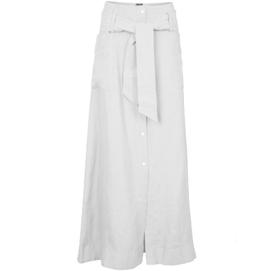 ORAMAI LONDON Maxi-Rock aus Leinen in Weiß, Weißer Sommerrock, Lange Röcke, Damenröcke, Linen skirt in white, Leinenmode, Damenmode, Fair trade, Eco-friendly, Organic, Bio-Materialien, Zero waste, Vegan, Made in Europe, Nachhaltige Mode, Fair fashion, Ethical fashion - SHOP NOW - the wearness online-shop - ETHICAL & SUSTAINABLE FASHION