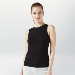 AEANCE leichtes Merino Top, Top aus Merino Wolle für Damen, innovatives Merino Oberteil für Damen, Basic Top in schwarz für Damen, nachhaltige Basics, fair hergestellte Shirts Damen, faire Sportmode Damen, nachhaltige hochwertige Mode, made in Europe, fair, female empowerment, ecofriendly, shop now- the wearness online-shop