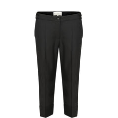 MAY BERNARDI Schwarze Hose mit klassischer Bügelfalte für Damen, made in Europe, fair, organic, eco-friendly - the wearness online-shop 