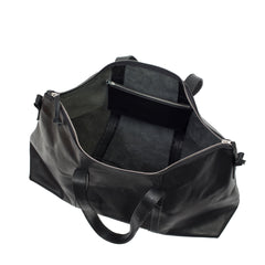 FOER Leder Weekender, Natürlich gegerbte Lederhandtasche, Reisetasche aus Leder, Biologisches Rindsleder, Große Handtaschen, Schwarze Taschen für Damen und Herren, Reisetaschen, , Nachhaltige Accessoires, Biologisches leder, Lederprodukte, Umweltfreundlich, Nachhaltige Mode online - the wearness - Ethical Luxury fashion 